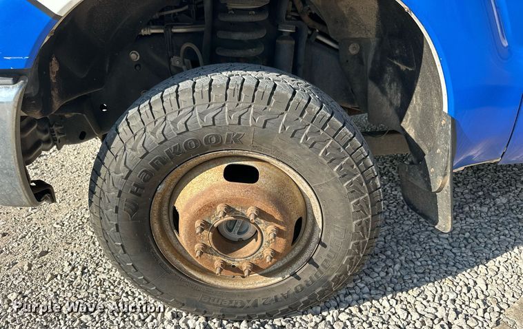 image for item NP9478 2011 Ford  F350 Super Duty bucket truck