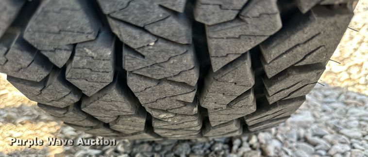 image for item NP9478 2011 Ford  F350 Super Duty bucket truck