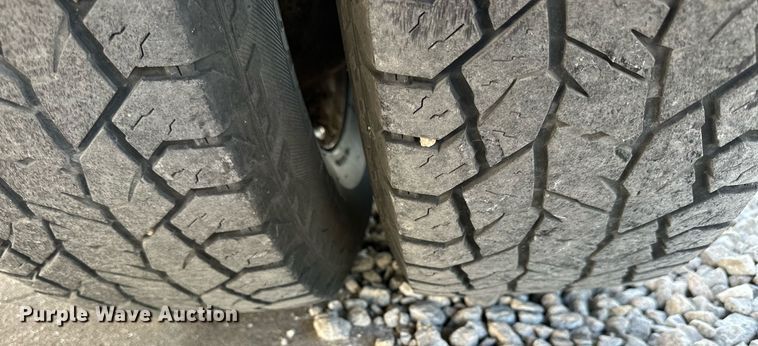 image for item NP9478 2011 Ford  F350 Super Duty bucket truck