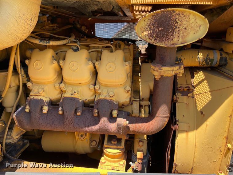 image for item NT9480 1986 Liebherr LR631B  track loader