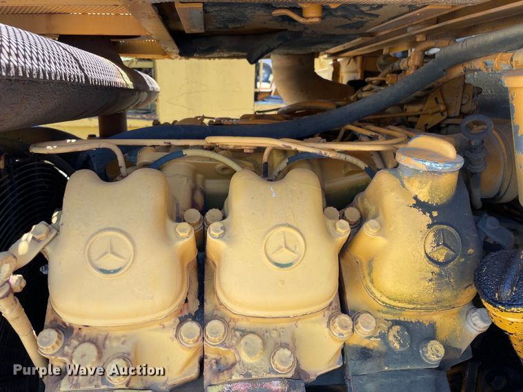 image for item NT9480 1986 Liebherr LR631B  track loader