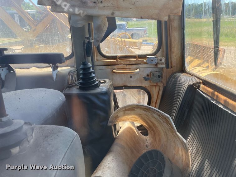 image for item NT9480 1986 Liebherr LR631B  track loader