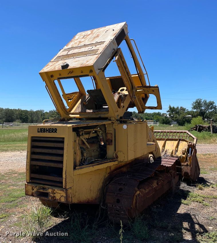 image for item NT9481 1992 Liebherr LR621B  track loader