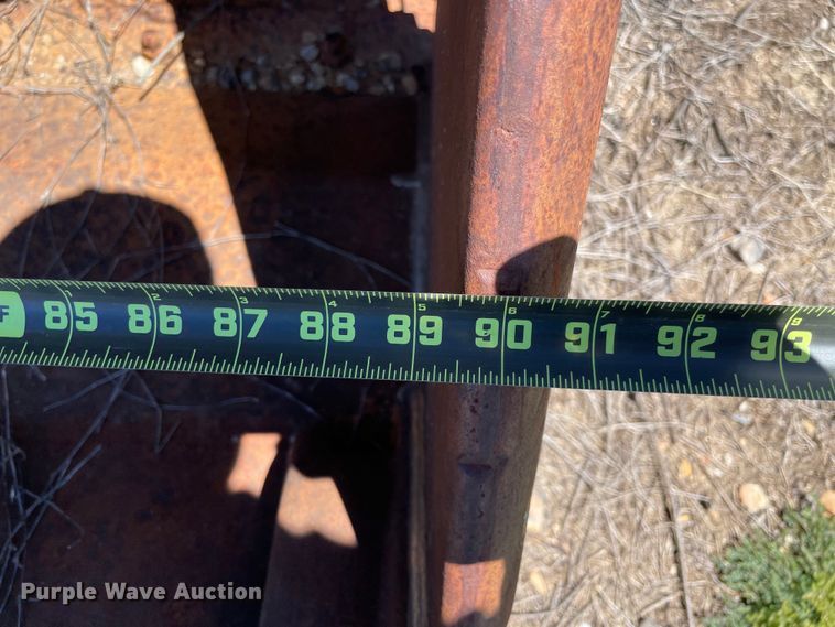 image for item NT9481 1992 Liebherr LR621B  track loader