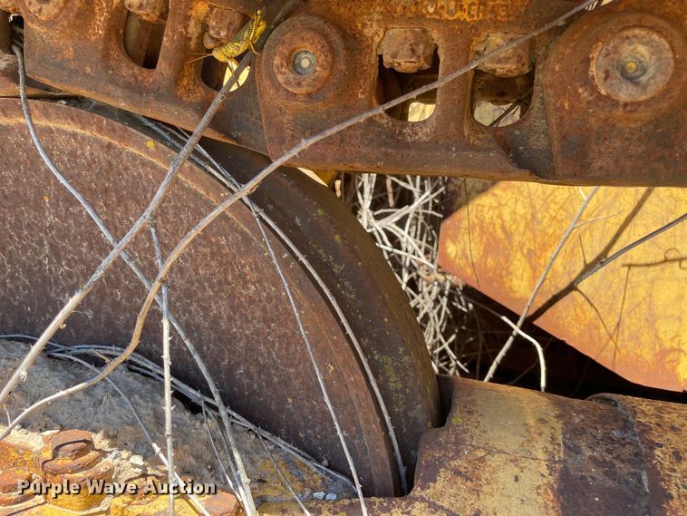 image for item NT9481 1992 Liebherr LR621B  track loader