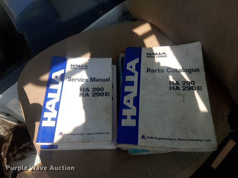 image for item NV9285 Halla HA290E  wheel loader