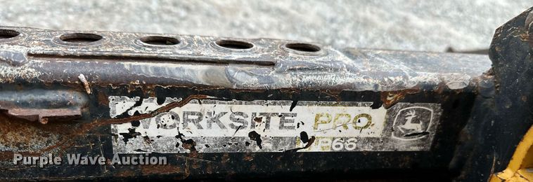 image for item NX9735 2004 John Deere 240 Series II  skid steer loader