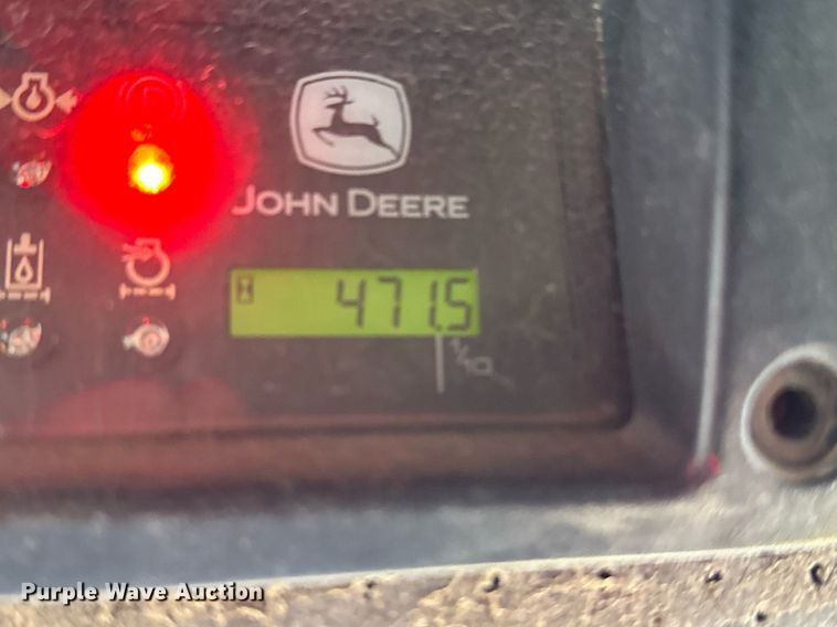 image for item NX9735 2004 John Deere 240 Series II  skid steer loader