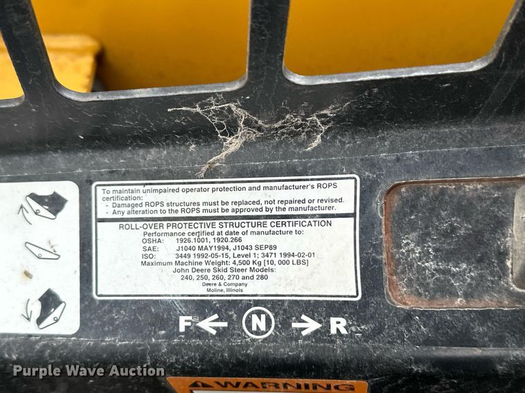 image for item NX9735 2004 John Deere 240 Series II  skid steer loader