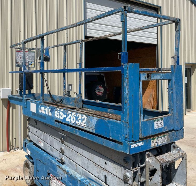 image for item NY9813 Genie GS-2632  scissor lift