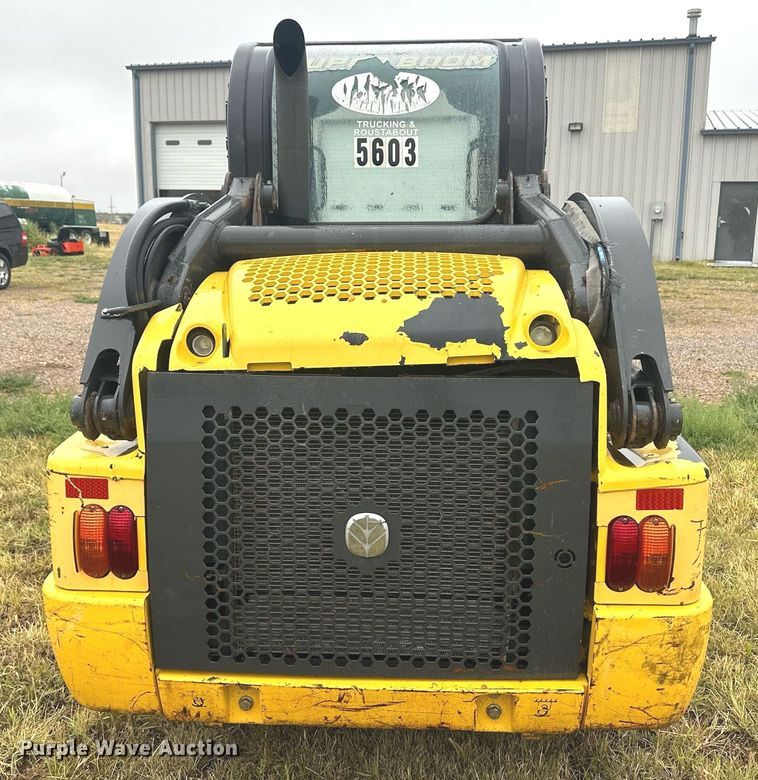 image for item OC9485 2012 New Holland L220  skid steer loader