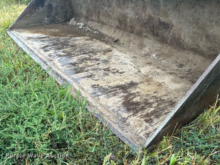 image for item OC9485 2012 New Holland L220  skid steer loader