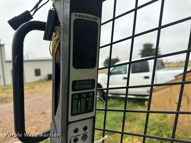 image for item OC9485 2012 New Holland L220  skid steer loader