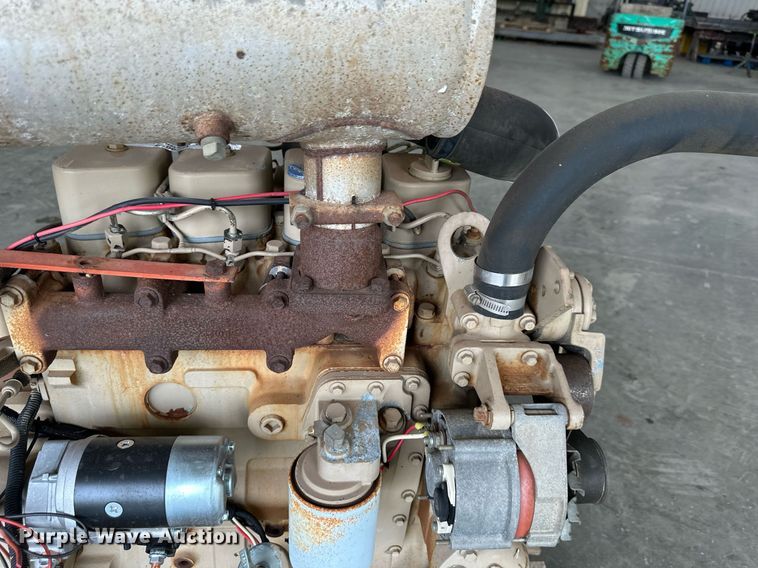 image for item OF9014 Cummins 4B  engine