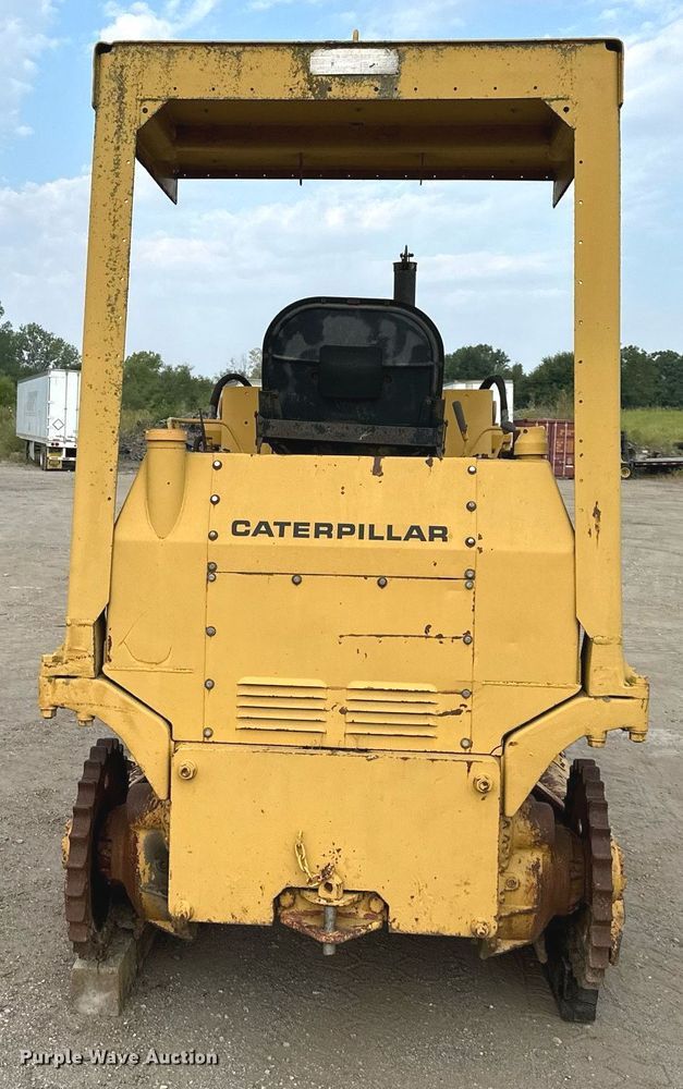 image for item OF9015 1978 Caterpillar 931  track loader