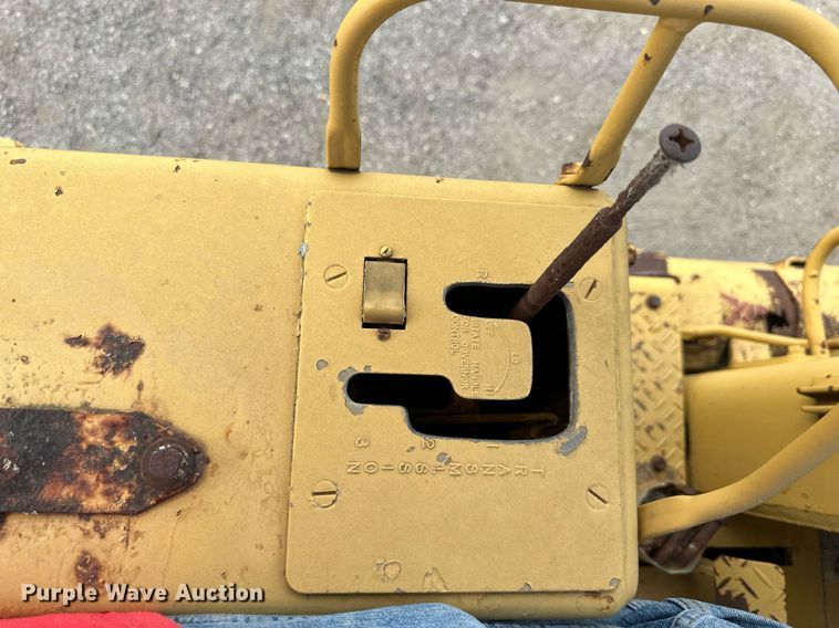 image for item OF9015 1978 Caterpillar 931  track loader