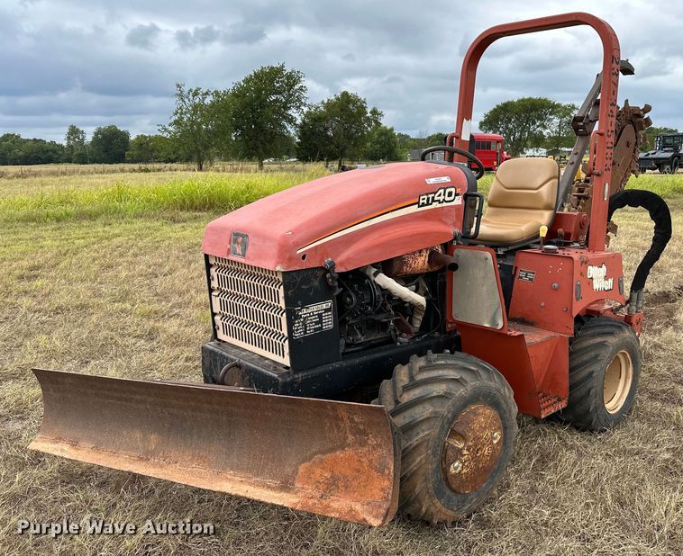 image for item OG9237 2005 Ditch Witch RT40  trencher