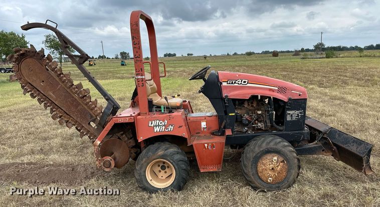 image for item OG9237 2005 Ditch Witch RT40  trencher
