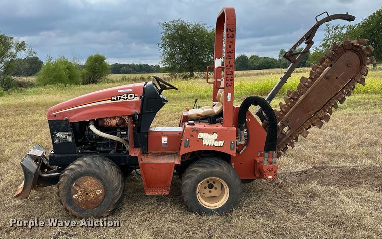 image for item OG9237 2005 Ditch Witch RT40  trencher