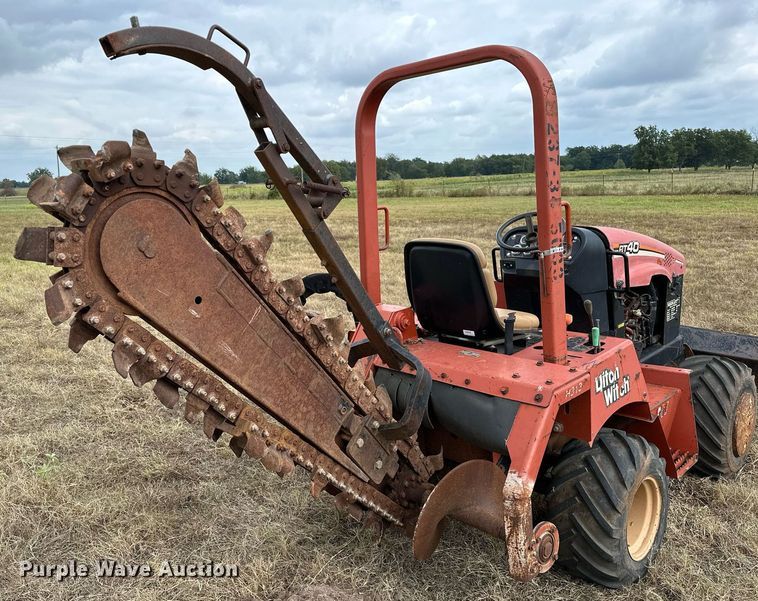 image for item OG9237 2005 Ditch Witch RT40  trencher