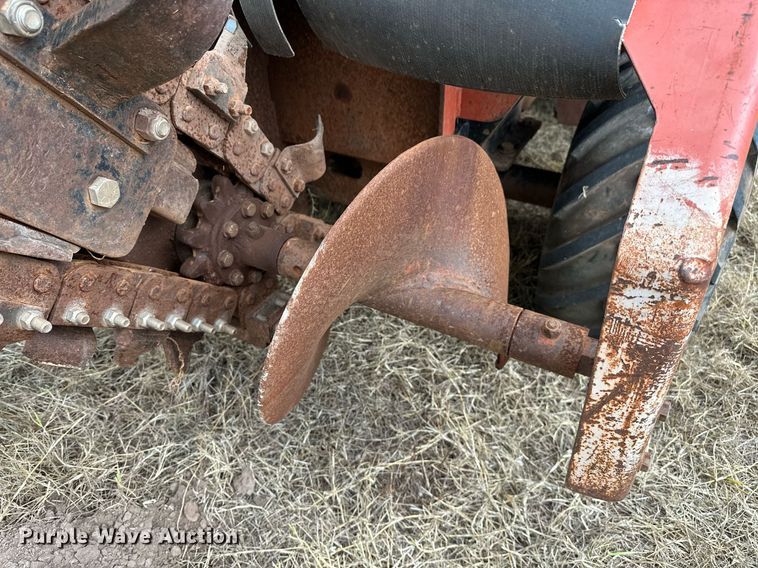 image for item OG9237 2005 Ditch Witch RT40  trencher