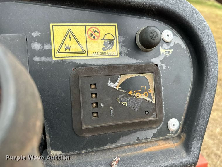 image for item OG9237 2005 Ditch Witch RT40  trencher