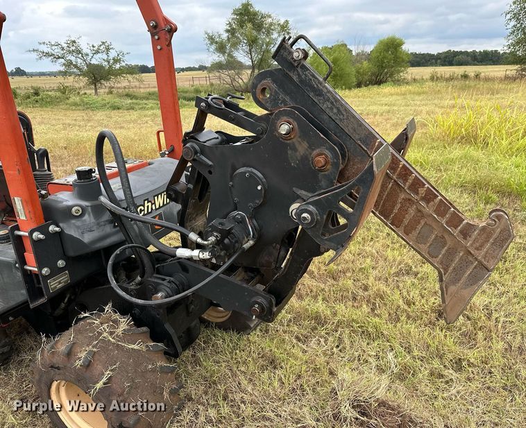 image for item OG9238 2007 Ditch Witch 420SX  cable plow
