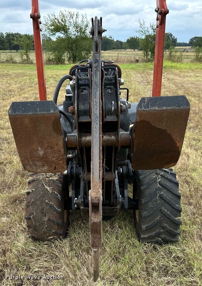 image for item OG9238 2007 Ditch Witch 420SX  cable plow