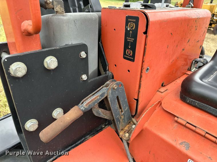 image for item OG9238 2007 Ditch Witch 420SX  cable plow