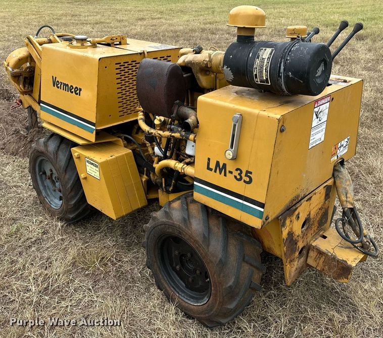 image for item OG9239 1986 Vermeer  LM-35 cable plow