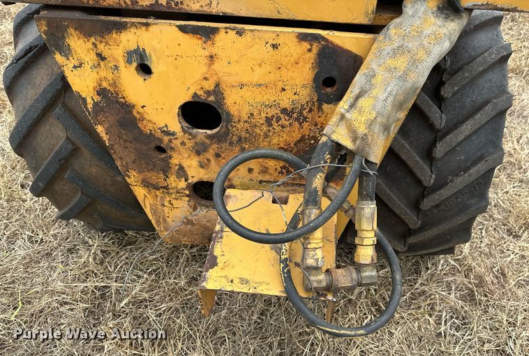 image for item OG9239 1986 Vermeer  LM-35 cable plow