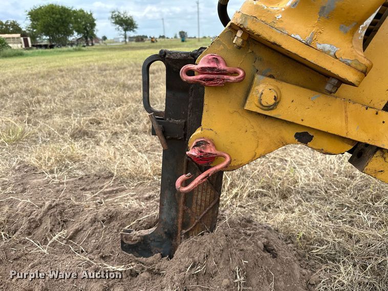 image for item OG9239 1986 Vermeer  LM-35 cable plow