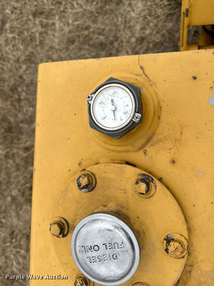 image for item OG9239 1986 Vermeer  LM-35 cable plow