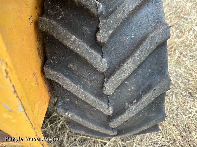 image for item OG9239 1986 Vermeer  LM-35 cable plow