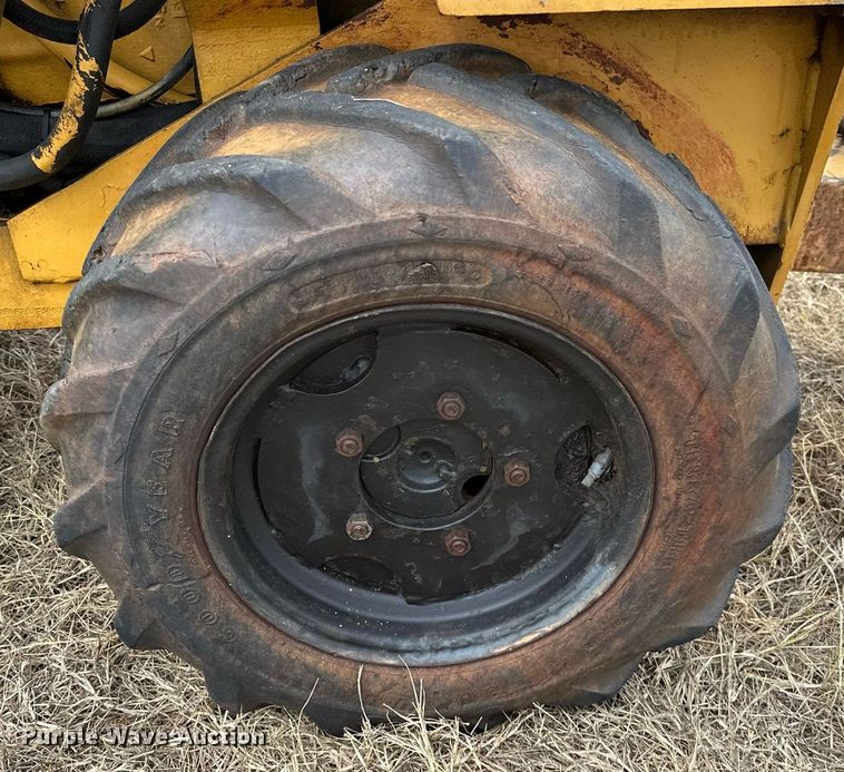 image for item OG9239 1986 Vermeer  LM-35 cable plow