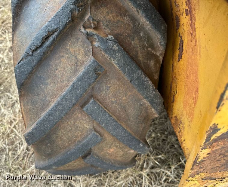 image for item OG9239 1986 Vermeer  LM-35 cable plow