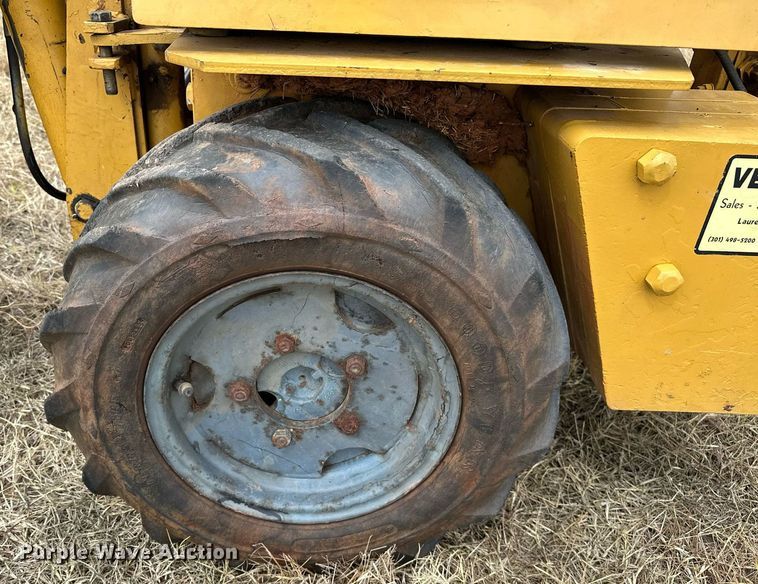 image for item OG9239 1986 Vermeer  LM-35 cable plow