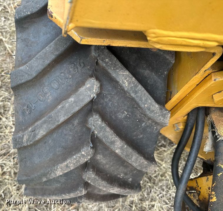 image for item OG9239 1986 Vermeer  LM-35 cable plow