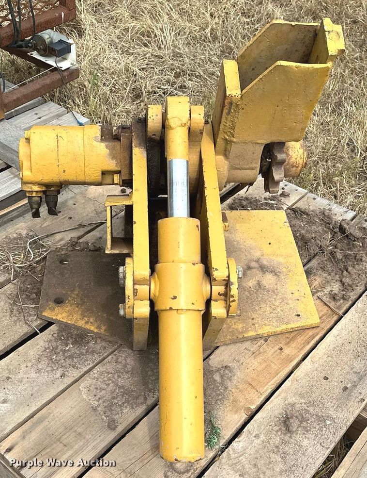 image for item OG9239 1986 Vermeer  LM-35 cable plow