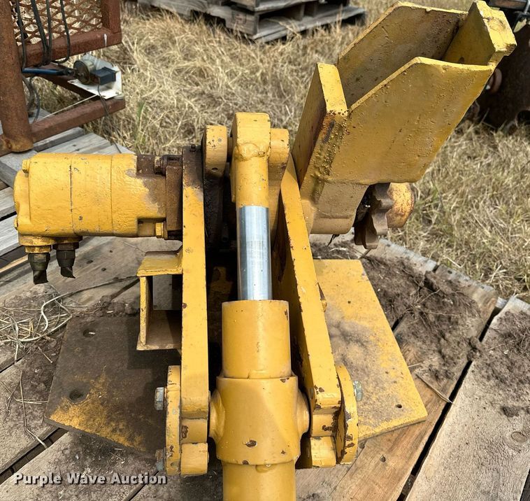 image for item OG9239 1986 Vermeer  LM-35 cable plow