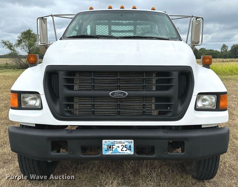 image for item OG9240 2003 Ford F750  winch truck
