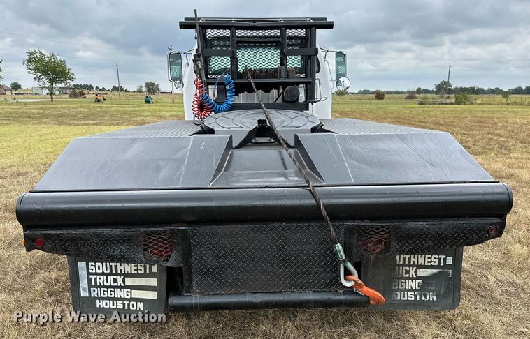 image for item OG9240 2003 Ford F750  winch truck