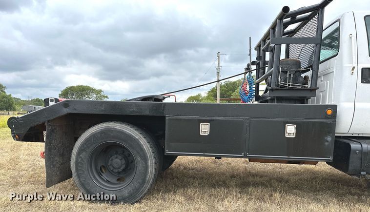 image for item OG9240 2003 Ford F750  winch truck