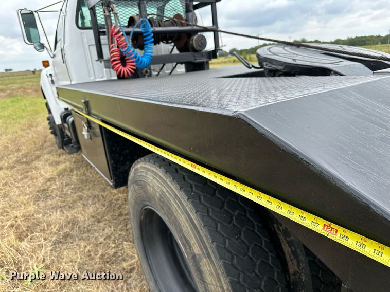 image for item OG9240 2003 Ford F750  winch truck