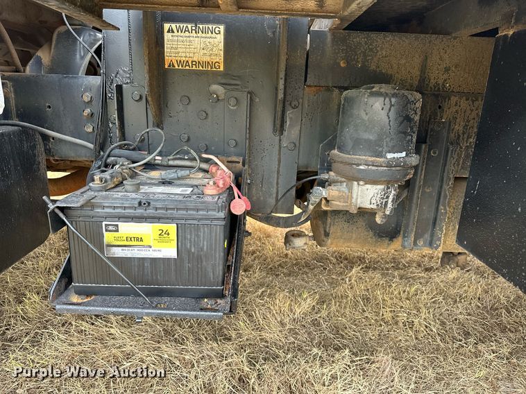 image for item OG9240 2003 Ford F750  winch truck