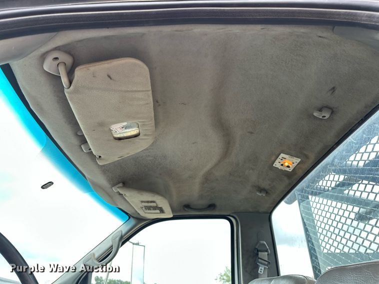 image for item OG9240 2003 Ford F750  winch truck