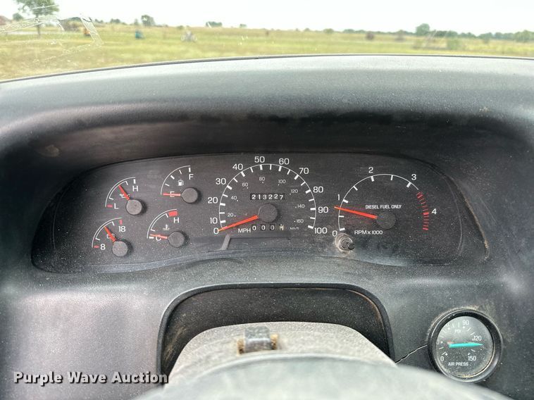 image for item OG9240 2003 Ford F750  winch truck