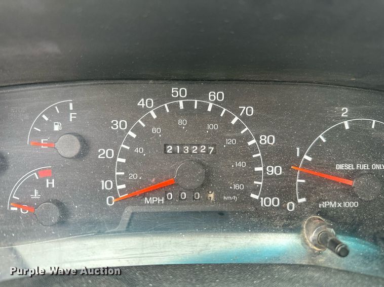 image for item OG9240 2003 Ford F750  winch truck