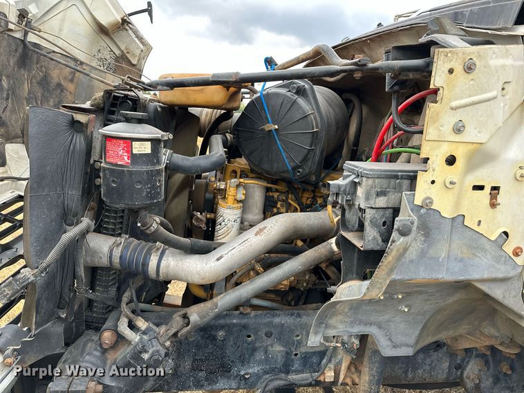 image for item OG9240 2003 Ford F750  winch truck