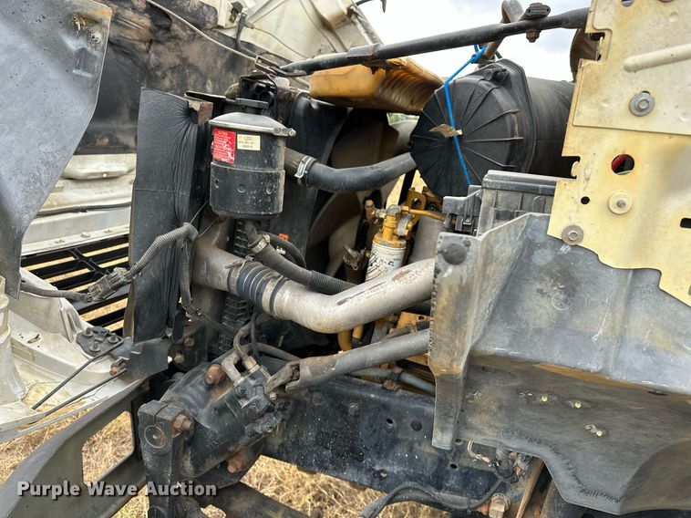 image for item OG9240 2003 Ford F750  winch truck